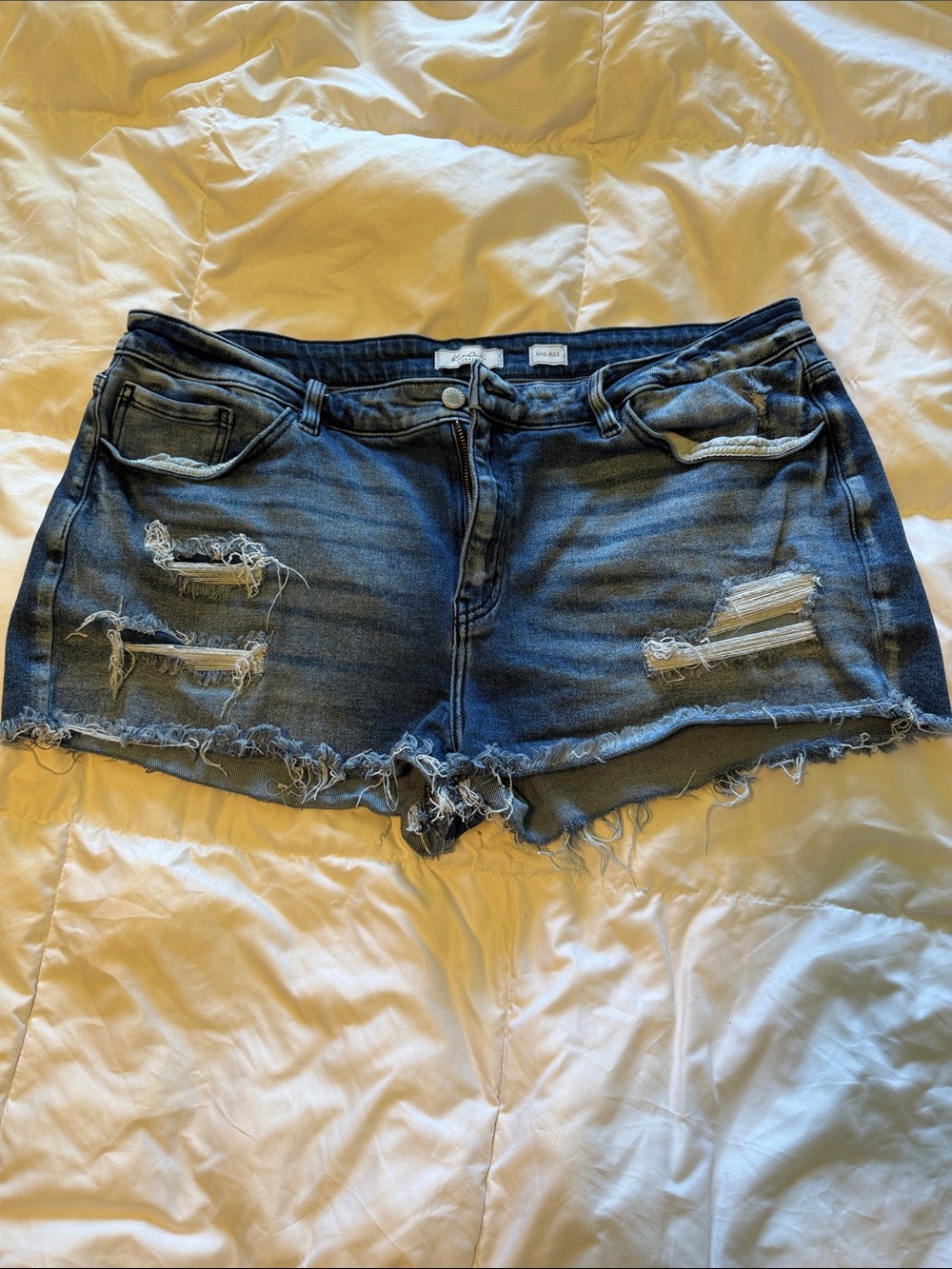 KanCan Blue Washed Distressed Denim Jeans with metal Logo Plate